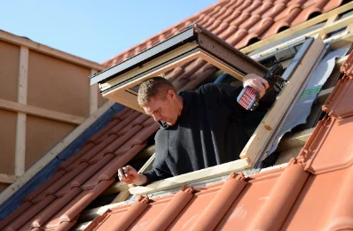 Pose de fenêtres de toit Velux à Ossages